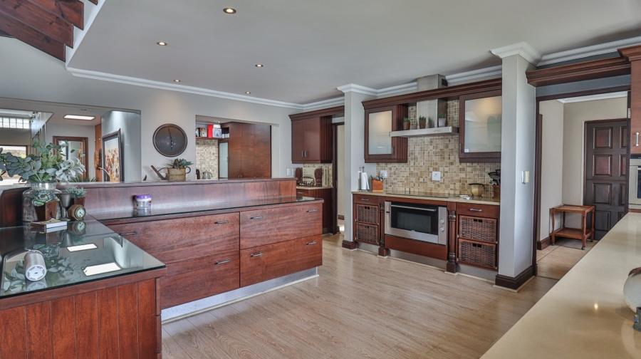 6 Bedroom Property for Sale in Moquini Coastal Estate Western Cape